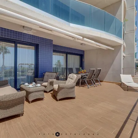 Sea Senses Skyline