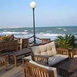Апартаменты Sea Senses Skyline *