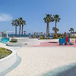Sea Senses Skyline Апартаменты *